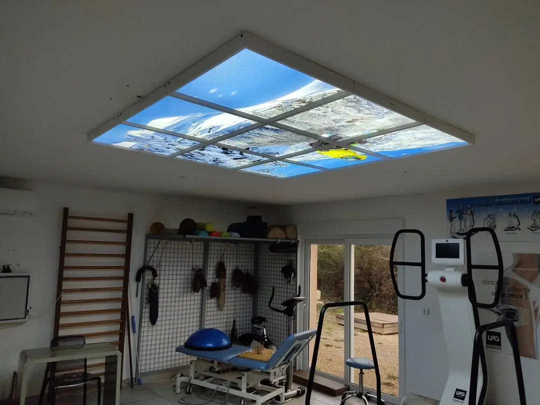 Cadres Led Décorés - Installation Cabinet kinésithérapeute 1 installation de cadres led décorés personnalisés