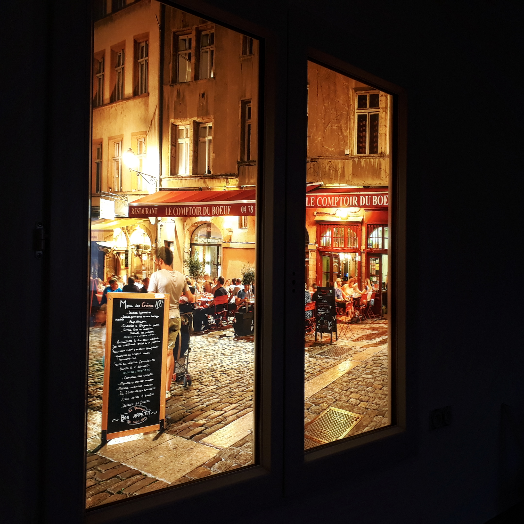 F2-Showroom PARIS 1