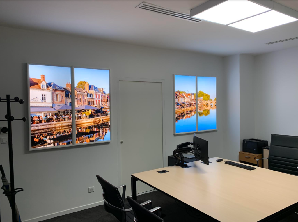 Fenêtre trompe-l'œil imprimée pour créer une ouverture réaliste sur l’extérieur